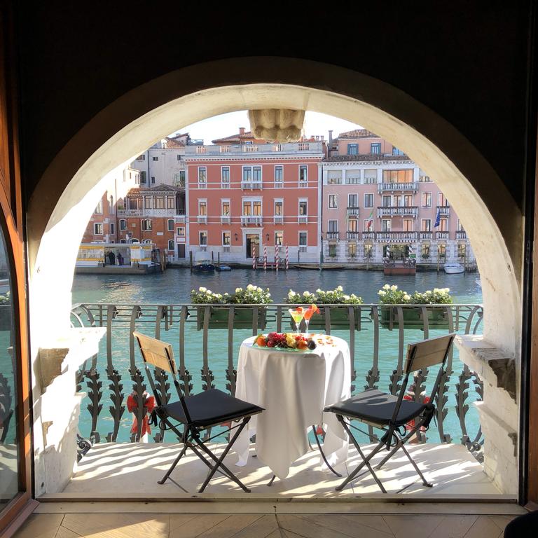 Hotel Palazzo Barbarigo – an amazing perspective over Grand Canal, Venice