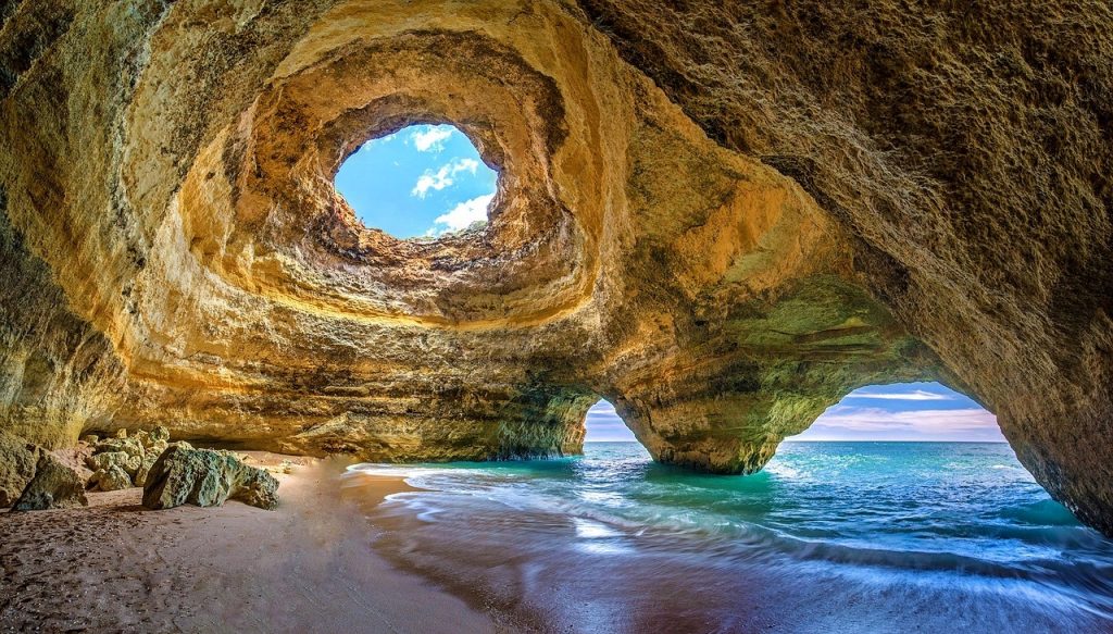 5 Stunning Beaches Of Portugal’s Algarve
