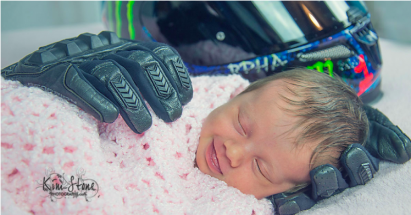 Heartbreaking moment newborn baby is held by her deceased father’s motorcycle gloves