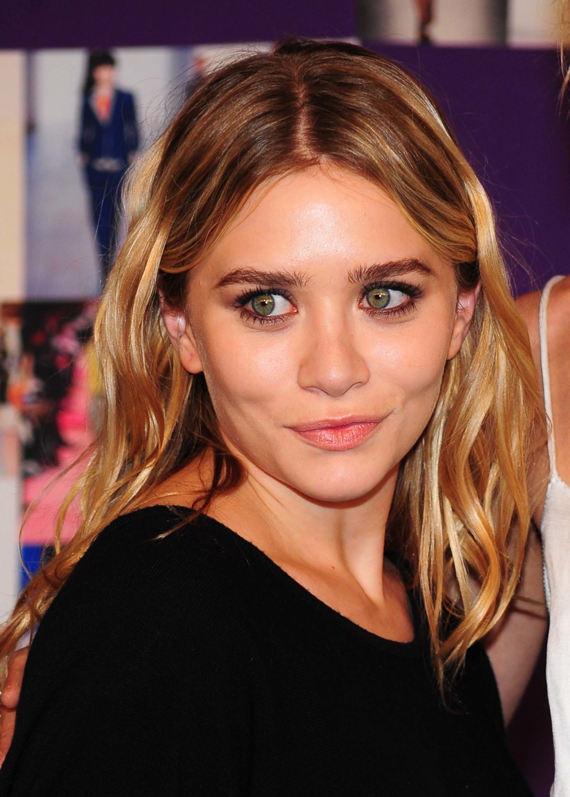 Ashley Olsen is dating a younger man after split from 28-year-older ...