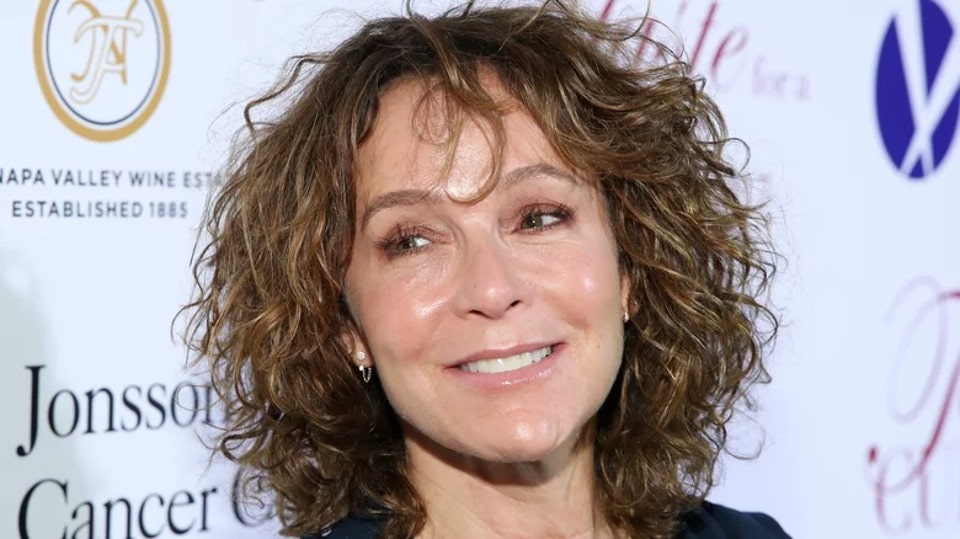 Jennifer Grey is suffering from serious health problems. What became of her?