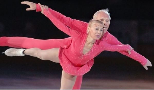 They are back on the ice, and he is 83 and she is 79 years old. Olympic winners had an amazing performance. - Planetee. Info
