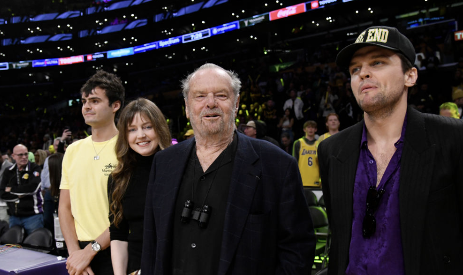 Jack Nicholson Makes a Triumphant Return to Lakers Game
