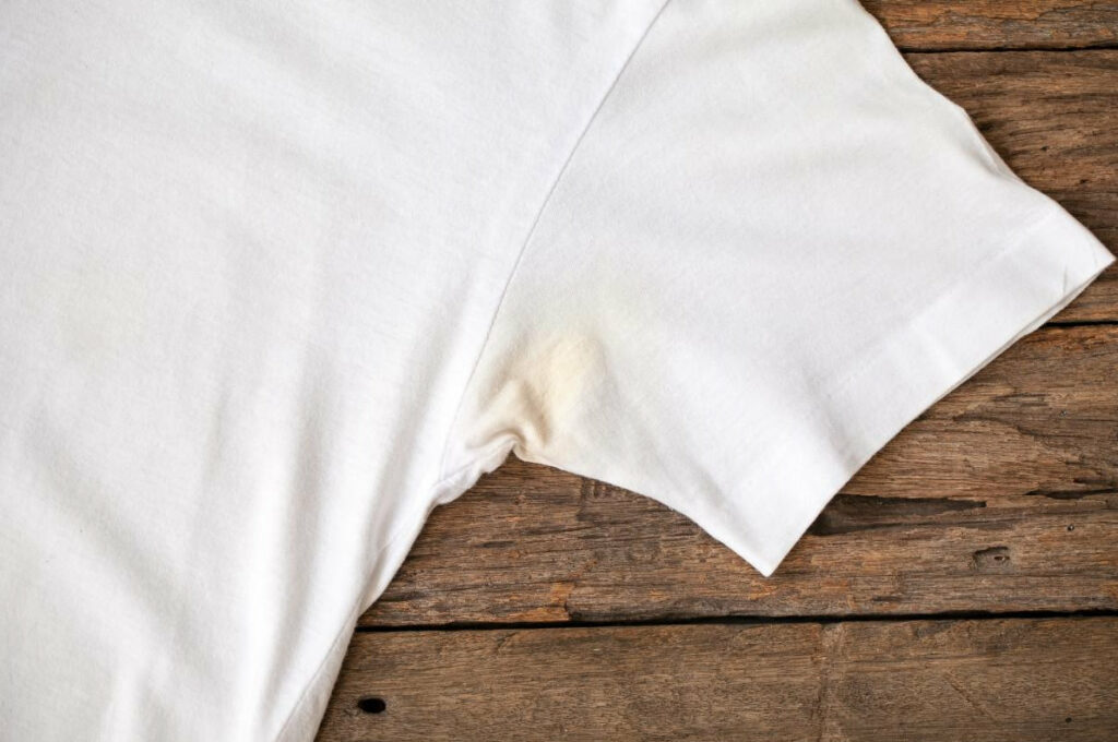 How to remove underarm stains from t-shirts